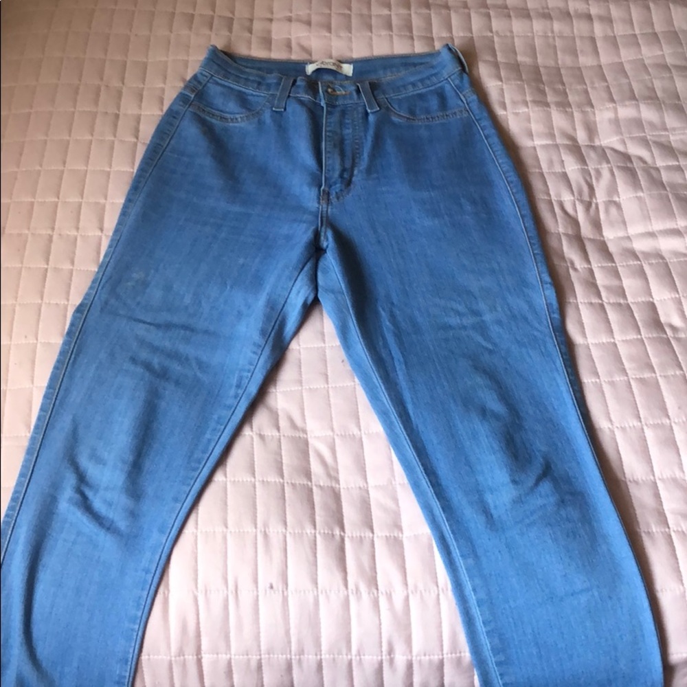 Vibrant brand high waisted jeans